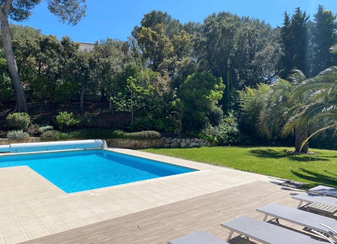 Belle Villa Dans Clos Prive - Saint Raphael Boulouris Eksteriør billede