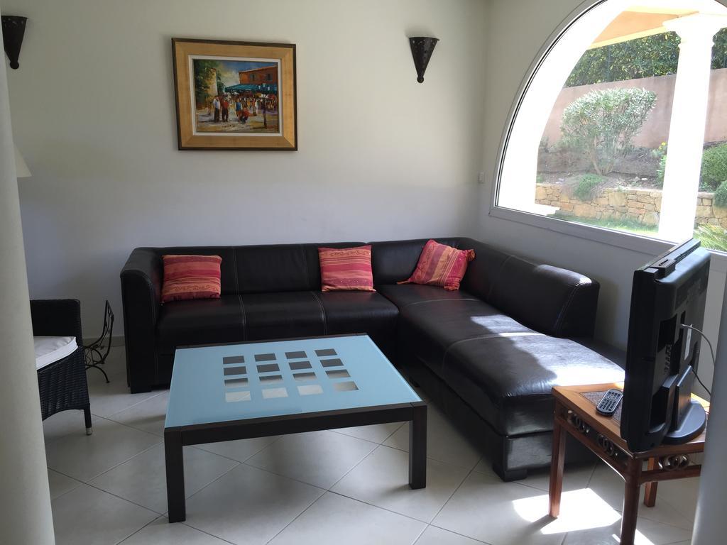 Belle Villa Dans Clos Prive - Saint Raphael Boulouris Eksteriør billede