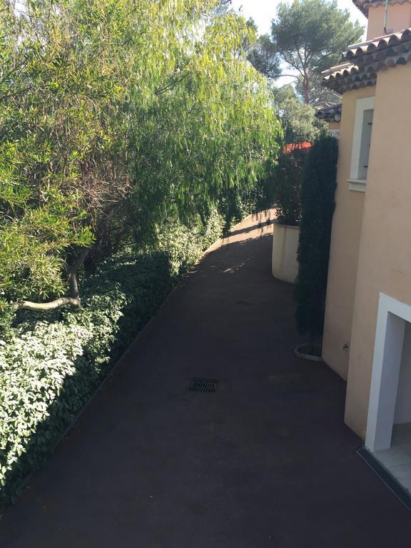 Belle Villa Dans Clos Prive - Saint Raphael Boulouris Eksteriør billede